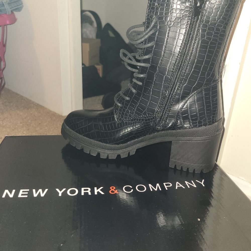 Boots - Picture 3 of 3